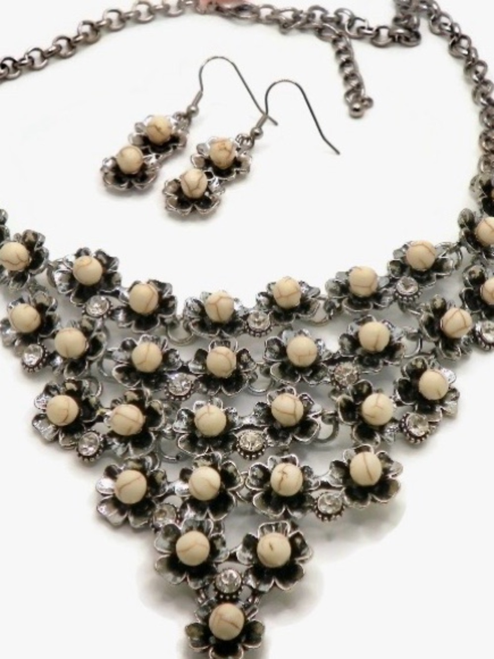 NWT Very Unique Silver toned Floral Bib Necklace & earrings w/Ivory Bead Accents